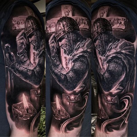 Serbian Warrior before the battle for Kosovo against muslim imperators. Serbian Knight Tattoo, Serbian Warrior Tattoo, Srbija Tattoo, Serbian Tattoo Ideas, Serbia Tattoo, Serbian Knight, Sleeve Skull Tattoo, Serbian Tattoo, Orthodox Tattoo