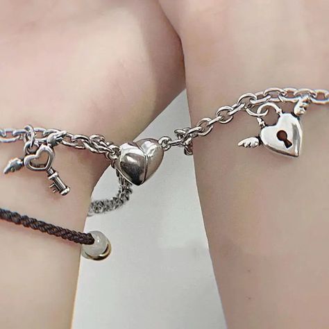 2Pcs Heart Magnet Bracelet for Lovers https://sasadesiles.fr/products/2pcs-heart-magnet-bracelet-for-lovers SASA DES ILES #Bestseller Magnet Bracelet, Heart Magnets, March 4, Magnetic Bracelet, For Lovers, Jewelry Designs, Best Sellers, Magnets, Jewelry Design