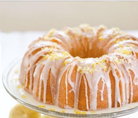 Super moist buttermilk lemon pound cake with glaze Lemon Pound Cake With Glaze, Pound Cake With Glaze, Lemon Buttermilk Pound Cake, Moist Lemon Pound Cake, Pound Cake Glaze, Butter Pound Cake, Moist Pound Cake, Buttermilk Pound Cake, Moist Lemon Cake