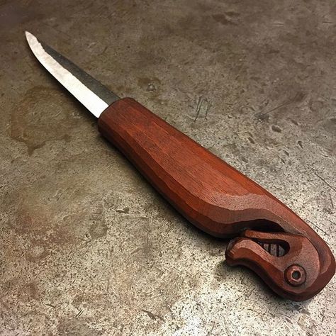 Dragon Knife, Frozen Banana Bites, Handcrafted Knife, Green Woodworking, Wood Carver, Carving Knife, Cool Knives, Knife Handles, Carving Tools