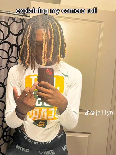 2 Tone Color Dreads Men, Blond Highlights On Locs, Men’s Dyed Dreads, Highlighted Dreads Men, Men Dreads Dyed, Black Dreads With Blonde Highlights Men, Blonde And Black Dreads Men, Dreadlocks Dyed Tips, Brown And Blonde Dreads Men