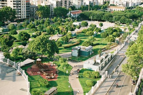 Park, tree, field and grass HD photo by Nerea Martí Sesarino (@nereamarti) on Unsplash Urban Heat Island, New Urbanism, Eco City, Areas Verdes, Urban Nature, Urban Park, Green City, Parking Design, Future City