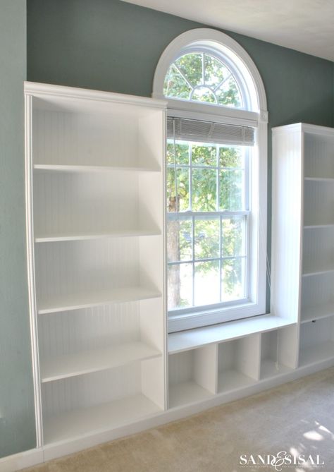 How to Build Built-in Bookshelves with bead board and rope trim + window seat. Building plans and full tutorial included! Bookshelves Window, Bookshelf Window, Diy Built In, Smart Tiles, Window Benches, Bead Board, Bonus Rooms, Hemnes, غرفة ملابس