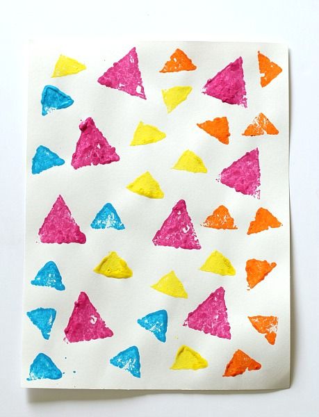 Learning Shapes Activity: Sponge Stamped Triangle Collage~ BuggyandBuddy.com Triangle Collage, Learning Shapes Activities, Triangles Activities, Simple Art Activity, Shapes Activity, Triangle Art, Shapes Preschool, Art Projects For Kids, Learning Shapes