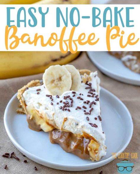 Easy No-Bake Banoffee Pie recipe from The Country Cook-  This dessert combines the best flavors to make one incredible no-bake pie! #dessert #pie Easy Banoffee Pie, Vegan Banoffee Pie, Banoffee Cake, Fusion Desserts, Bake Snacks, Banoffee Pie Recipe, Baking Recipes Pie, Dessert Pie, Banana Breakfast