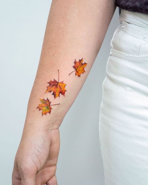 Leaf Tattoo Wrist, Falling Leaves Tattoo, Fall Leaf Tattoo, Maple Leaf Tattoos, Maple Tree Tattoos, Fall Tattoos, Fall Leaves Tattoo, Blatt Tattoos, Fall Tattoo