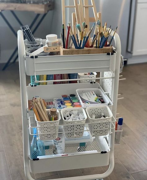 Dream Art Room, Home Art Studios, Rangement Art, Art Studio Space, Art Mediums, Art Studio Organization, Art Studio Room, Art Supplies Storage, Art Supply Organization