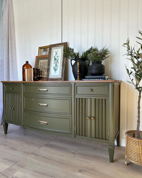 Quick before-after on this stunning sideboard. Loved all the details on this one. Simplified the existing hardware on the middle drawers and swapped the others out for knobs. Love this look😍 This green is the perfect olive with enough warmth and depth to it to give that vintage-y feel. SOLD. #beforeafterfurniture #sideboardmakeover #sideboardtransformation #thecuratedattic #saskatchewan #saskatoon #saskatoonhomes #edmonton #calgary #diyinspo #inspiration #moderninterior #vintageinterior... Painted Sideboard Ideas, Olive Green Furniture, Sideboard Makeover, Green Sideboard, Before After Furniture, Sideboard Upcycle, Furniture Makeover Inspiration, Sideboard Styles, Flip Ideas