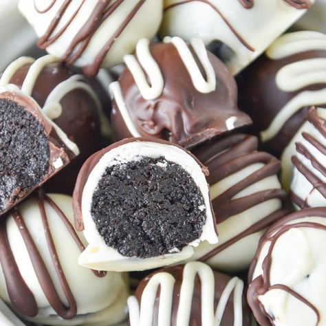 Oreo Balls Recipe (Vegan) Vegan Oreo Balls, Oreo Ball Recipe, Easy Oreo Balls, Oreo Ball, Oreo Balls Recipe, Cream Cheese Oreo, Kid Friendly Dessert, Dairy Free Cream, Oreo Balls