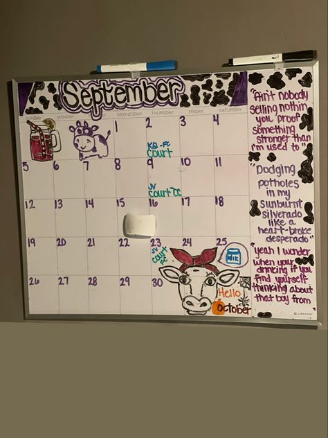 Cute Whiteboard Calendar Ideas, Whiteboard Organization, White Board Drawings, Calendar Doodles, Calendar Decal, Calendar Themes, Chalkboard Calendar, Dry Erase Board Calendar, Whiteboard Calendar