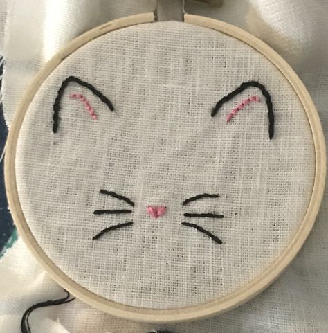 Cat Face Outline Small Embroidery Simple Embroidery Outlines, Embroidered Cat Simple, Simple Cat Embroidery Designs, Simple Embroidery Outline Designs, Simple Small Embroidery Designs, Cat Outline Embroidery, Simple And Easy Embroidery Designs, Embroidery Faces Simple, Embroidered Cat Face