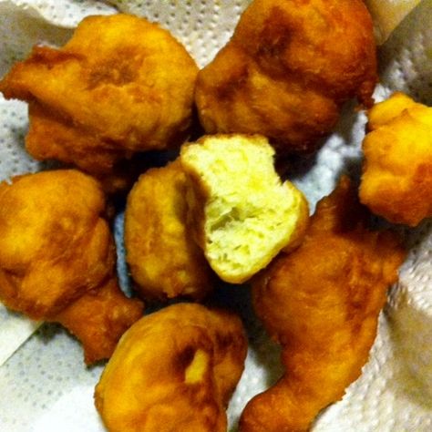 Inuit Food Recipes, Deep Fried Bannock, Inuit Recipes, Fried Bannock Recipe, Inuit Food, Homeschool Recipes, Cabin Meals, Bannock Recipe, Bannock Bread