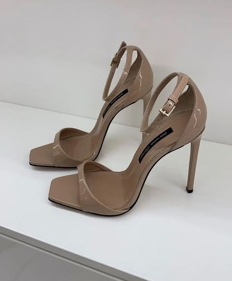 Best Fall Shoes, Fall Shoes For Women, Sarcasm Comebacks, Elegant Shoes Heels, Hak Tinggi, Shoes For Wedding, Pretty Heels, Fancy Heels, Nude High Heels