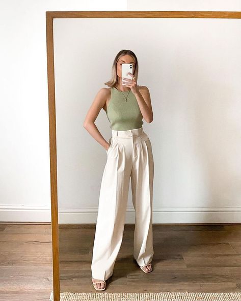 Olive Trousers Outfit, Sleeveless Ribbed Top, Fashion Travel Outfit, White Sleeveless Top, Minimal Look, Spring Wear, Wearing Clothes, High Waisted Trousers, Palazzo Pants