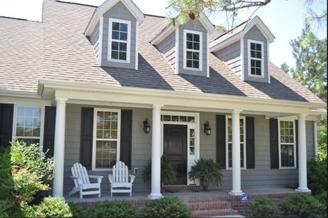 I love that gray and white with the shutters. Cape Cod Exterior, Cape Cod House Exterior, House Paint Color Combination, Black Shutters, Gray House, Exterior House Paint Color Combinations, Cape Cod House, Grey Houses, Exterior Paint Colors For House