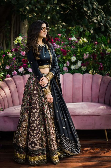 Poses Video, Lehenga Saree Design, Latest Bridal Lehenga, Delhi Wedding, Minimalist Vibe, Desi Wedding Dresses, Indian Outfits Lehenga, Lehenga Designs Simple, Indian Designer Suits