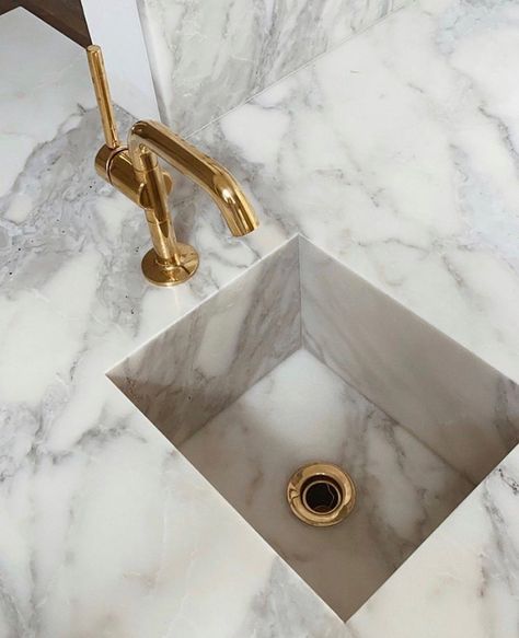 Waterworks on Instagram: “Universally versatile: Our .25 bar faucet is the epitome of modern luxury in a project by @geminteriorsii. #WaterworksKitchen #HomeBar” Integrated Stone Sink, Waterworks Kitchen, White Marble Sink, Stone Bathroom Sink, Marble Bar, Marble Sink, Bar Faucet, Stone Bar, Bar Faucets