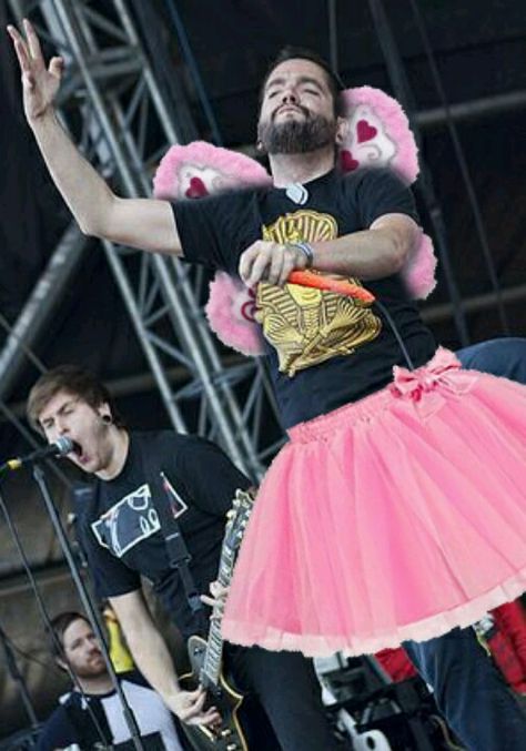 A Day To Remember. There is Jeremy Mckinnon looking fabulous as always! Jeremy Mckinnon, Memphis May Fire, Mayday Parade, Falling In Reverse, Love Band, Power Metal, Quotes Design, Architecture Quotes, I'm With The Band