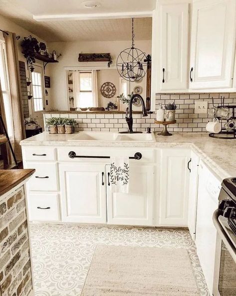 Farmhouse Kitchen Remodel, Kitchen White, Farmhouse Kitchen Design, Beautiful Farmhouse, Kitchen Farmhouse, Chic Kitchen, Kitchen Decorating, Modern Farmhouse Kitchens, Kitchen Redo