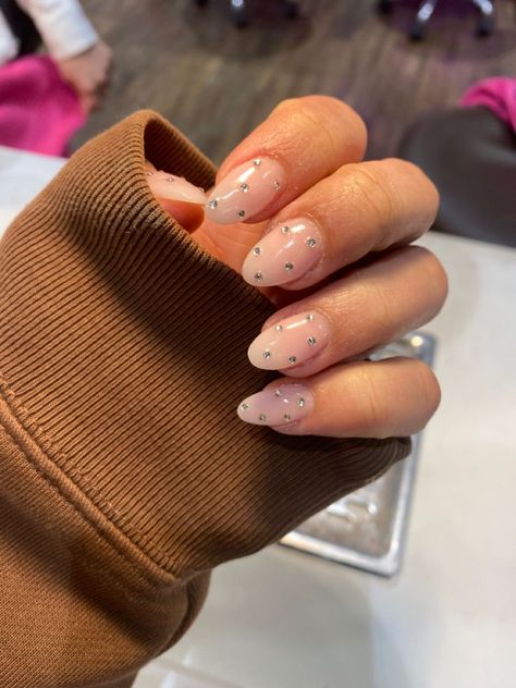 #nailsofinstagram #nailart #nailsoftheday #naildesign #euphoria #euphoriamakeup #nails #cassie #maddyeuphoria Uñas Cassie Euphoria, Gem Designs On Nails, Happy Nails Designs, Cassie Nails Euphoria, Teen Girl Nails, Cassie Euphoria Nails, Gems On Nails, Euphoria Inspired Nails, Cassie Nails