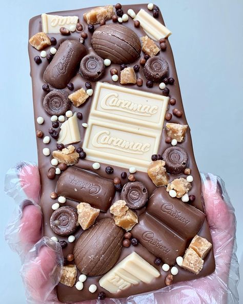 Cupcake Recipes Uk, Easter Bakes, Chocolate Barra, Mothers Day Desserts, Homemade Chocolate Bars, Cute Chocolate, Chocolate Slabs, Cupcake Recipes Chocolate, Snack Mix Recipes