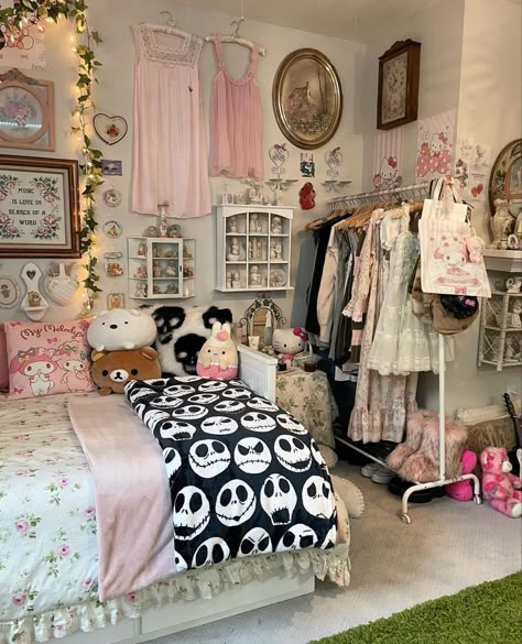 Pink Room Decor, Pinterest Room Decor, Girly Room, Bedroom Decorating Ideas, Redecorate Bedroom, Cozy Room Decor, Pretty Room, Dreamy Room, Whimsical Decor