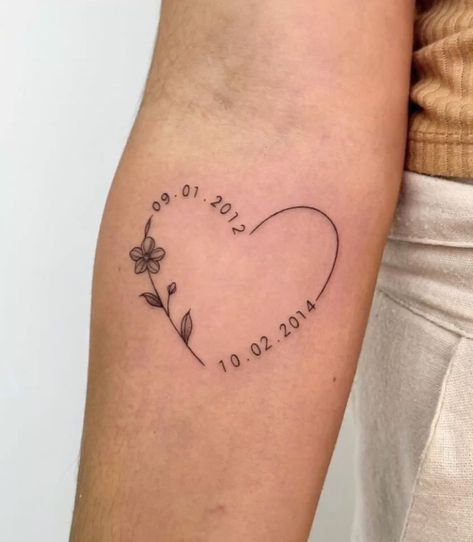 Date Tattoo Ideas, Date Tattoo, Feminine Body, Tato Minimal, Basic Tattoos, Nurse Tattoo, Birthday Tattoo, Date Tattoos, Mom Tattoo Designs