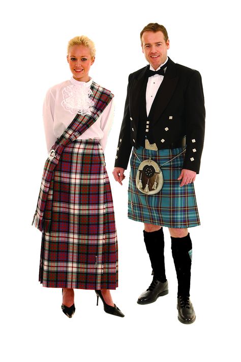 Scotland Traditional Clothing | traditional dresses Models photos Scottish Traditional Dress, Traditional Scottish Clothing, Traditional Scottish Dress, Kilt Men, Scotland Outfit, Mode Tartan, Scottish Costume, Scotland Fashion, Scotland Kilt