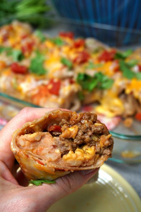 Burritos For A Crowd, Breakfast Burritos For A Crowd, Ideas To Feed A Crowd, Beef And Bean Burritos, Burritos Healthy, Breakfast Ideas For A Crowd, Ground Beef Breakfast, Bean Burritos, Healthy Beef