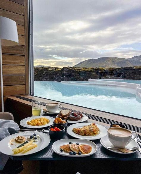 Iceland Restaurants, Grilled Leeks, Rye Toast, Grilled Flatbread, Iceland Food, Fried Halloumi, Stuffed Pepper Dip, Michelin Star Chef, Instagram Breakfast