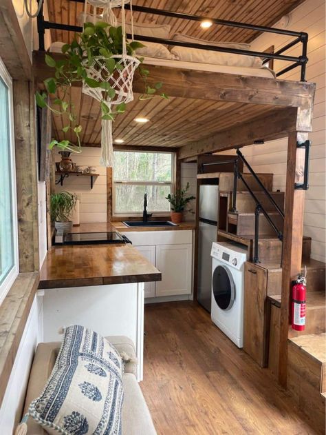 Custom built and made to last generations, and comes with quite a few outstanding features this 24’ tiny house on wheels is worth it. Gutter Screens, Wohne Im Tiny House, Tiny House Luxury, Shed Home, Small Tiny House, Tiny House Interior Design, Shed To Tiny House, Tiny House Layout, Tiny House Loft