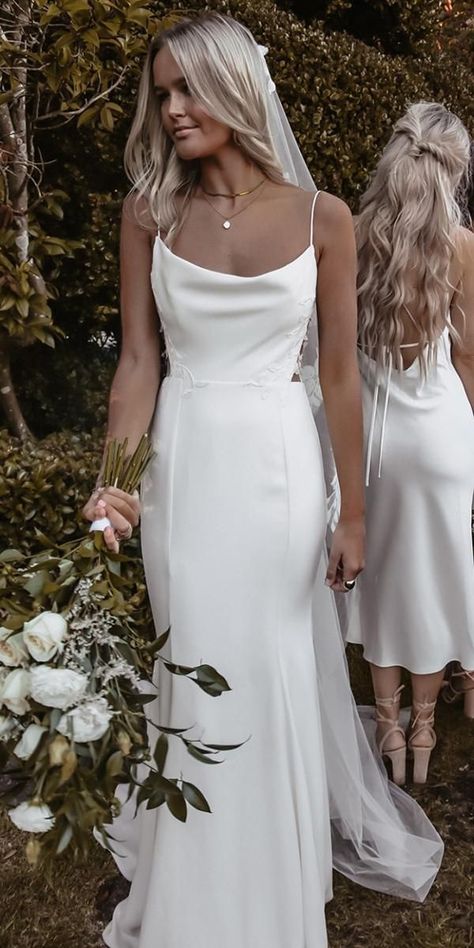 Simple Wedding Dress With Small Detail, Simple Wedding Dress With Pearls, Wedding Dresses Casual, Wedding Dress Sheath, Silk Wedding Dresses, Silk Bridal Gown, Sweetheart Bridal Gown, Simple Elegant Wedding Dress, Slip Wedding Dress