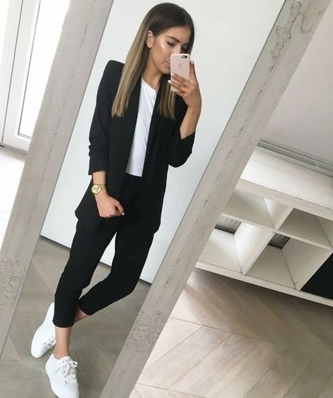 Fashion Fall Outfits, Look Legging, Office Casual Outfit, Business Casual Outfits For Work, Woman's Fashion, Smart Casual Outfit, Stylish Work Outfits, Fashion Mistakes, Casual Work Outfits