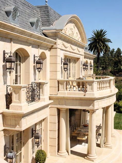 French Style Villa by HI-DESIGN INTERNATIONAL PUBLISHING (HK) CO., LTD. French Mansion, French Country Exterior, French Villa, Classical House, Classic Villa, Classic House Design, French Style Homes, Neoclassical Architecture, French Architecture