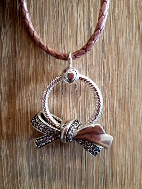 Pandora O pendant Pandora O Pendant Ideas, Pandora O Pendant, Pandora Princess, Pandora Leather Bracelet, Pandora Inspiration, Pandora Necklace, Pandora Beads, Charm Collection, Fashion Corner