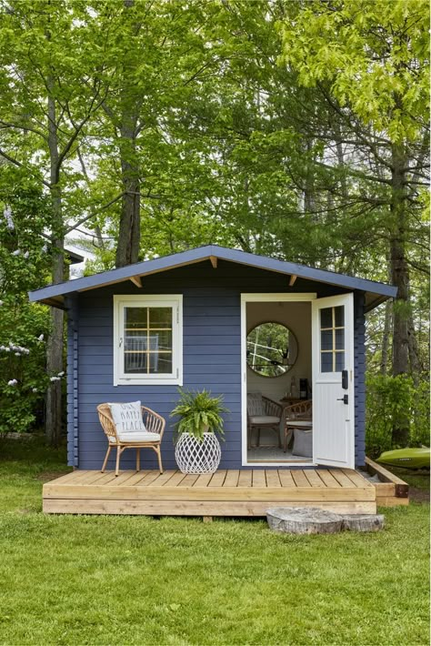 cottage tiny home Bunkie Plans, Guest House Shed, Bunkie Ideas, Livable Sheds, Tiny Guest House, Shed Tiny Home, Backyard Guest Houses, Shed Cabin, Shed Interior