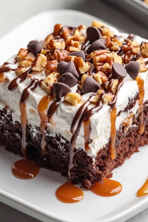 Hot Coco Poke Cake, Caramel Poke Cake Recipes, Dessert For Potluck, Poke Cakes Recipes, Best Poke Cake Recipes, Chocolate Turtle Poke Cake, Turtle Sheet Cake Recipe, Poke Cake Recipes Chocolate, Chocolate Caramel Poke Cake