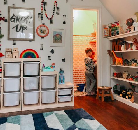 14 Best Games And Activities For 4-Year-Olds - Care.com Kids Toy Storage Ideas, Boy Toy Storage, Cluttered Home, Creative Toy Storage, Toddler Closet, Toy Room Organization, Toy Storage Ideas, Kids Toy Storage, Casa Hobbit