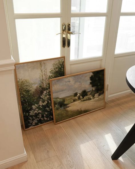 Vintage Art Inspiration, Framing Vintage Photos, 1930s Living Room Ideas, Landscape Gallery Wall, Modern Traditional Design, Home Nails, Cool Room Decor, Nails Home, American Farmhouse