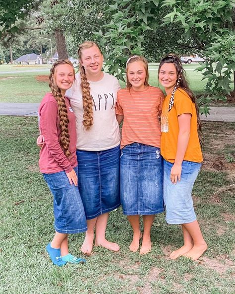 addie morgan on Instagram: “Memorial Day w/ my favs :))” Mama Outfits, Apostolic Fashion, Modest Dress, Proverbs 31, Beautiful Long Hair, Dress Ideas, Modest Dresses, Modest Outfits, Moda Casual