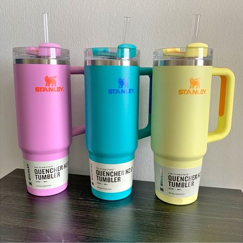 Stanley 30 Oz Stainless Steel H2.0 Flowstate Quencher Tumbler. Brand New Set Of 3 Tumblers In Limited Edition Summer 2024 Colors: Aquamarine (Turquoise Teal Blue), Amethyst (Pink Lilac), Sunshine (Yellow). Excellent Condition, Never Used. Cute Stanley’s, Preppy Cups, 2024 Colors, Stanley Pink, Stanley Brand, Stanley Products, Trendy Water Bottles, Stanley Cups, Dump Ideas