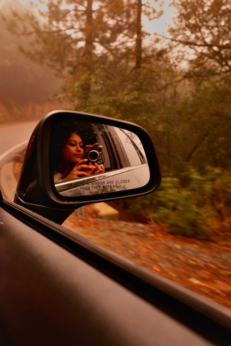 Fall Foliage Aesthetic, Car Trip Aesthetic, Foliage Aesthetic, Isabel Core, Astetic Photos, Romanticizing Fall, Autumn Road Trip, Autumn Drive, Girls Roadtrip