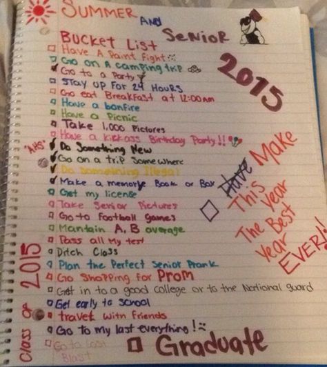 Ideas For Senior Year, School Bucket List, Senior Year Checklist, Senior Bucket List, 2enior Ye4r, High School Bucket List, Year Checklist, Senior Year Planning, Senior Year Scrapbook