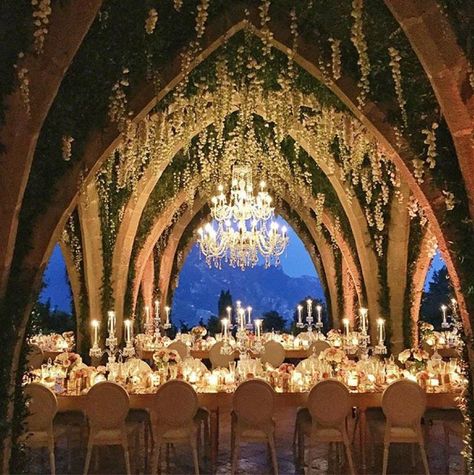 Destination wedding event in italy, capri, sicily. Designer of Erica Pelosini and Louis Leeman wedding in Capri. Tac Mahal, Wedding Venues Italy, Wedding Fotos, Ravello Italy, Beautiful Wedding Reception, Amalfi Coast Wedding, Church Wedding Decorations, Event Planning Design, Wedding Location