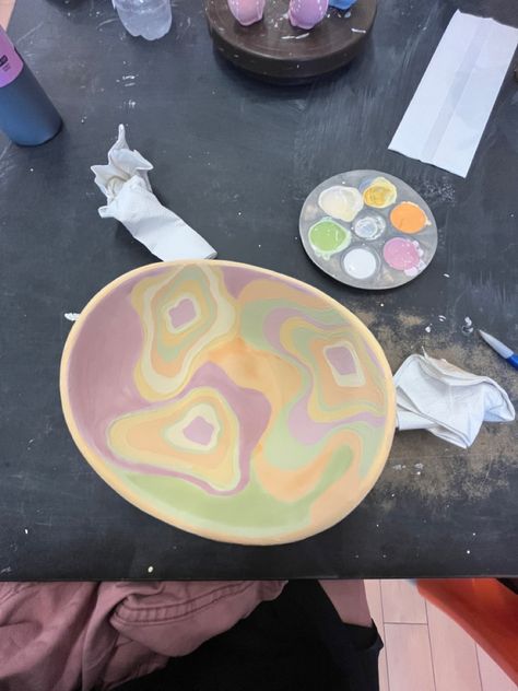 Plate Painting, Colorful Bowls, Diy Bowl, Bowl Pottery, Clay Things, Clay Bowl, Painting Inspo, Pottery Bowl, Drawing Inspo