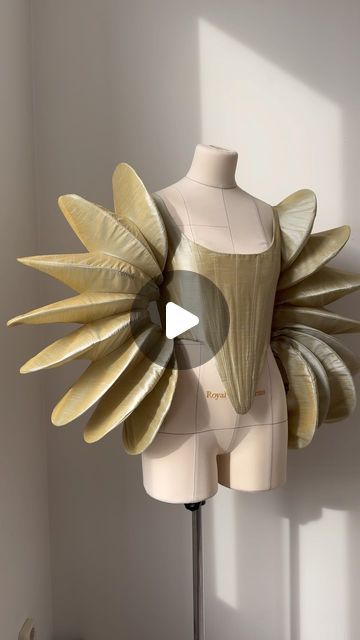 ROSALIE BOONSTRA COUTURE on Instagram: "Follow @rosalieboonstra for more   As a Fashion designer I am working on experiments for new designs with the Monica dress form @royaldressforms_global ❤️  If you want to see more of my work, check out my Instagram page❤️  #sewing #experiments #sewingcommunity #patternmagic #patterndrawing  #experiment #couture #creative #fabric #create #creativity #drive #choices #design #designer #fashiondesigner #sewing #sew #sewsewsew #sewingproject #sewingmachine #fashion" Transformation Dresses, Transformation Costume, Transformation Fashion, Transformation Dress, Circle Sleeve, Creative Costuming Designs, Liberty Fashion, Monica Dress, Creative Fabric