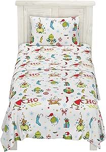 Holiday Bed, Pottery Barn Christmas, Animated Cartoon Characters, Christmas Bedding, King Sheets, Christmas Decorations Bedroom, Christmas Room Decor, Christmas Bedroom, Sheet Sets Full