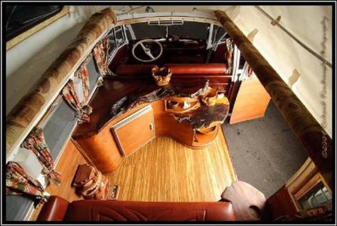 Interesting bus interior Westfalia Interior Ideas, Westfalia Interior, Vw Split Window Bus, Coffee Bus, Interior Kombi, Vw Interior, Vw Kombi Van, Porsche Vintage, Vw Bus T2