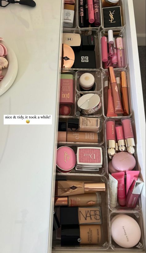 #makeup #aesthetic #makeupgoals #makeupoftheday #makeuplover #makeuptransformation Dream Makeup Collection, Rangement Makeup, Makeup Beauty Room, Makeup Collection Goals, Makeup Bag Essentials, Makeup Drawing, Makeup Drawer Organization, Makeup Drawer, Makeup Is Life