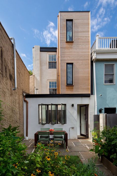 Photo 13 of 22 in Before & After: A Philadelphia Architect Opens Up Her Historic Row House - Dwell Victorian Houses For Sale, Row Home, Outdoor Tub, Historic Renovation, Stucco Exterior, Modern Architects, Modern Victorian, Row House, Home Additions